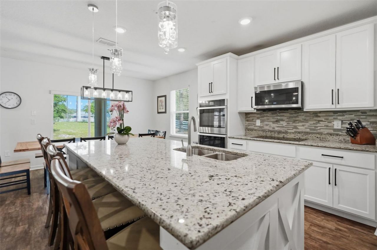 9025 Mazette Road , Weeki Wachee, FL 34613 Photo