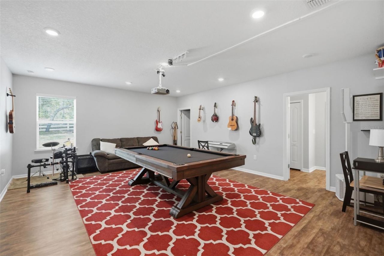 9025 Mazette Road , Weeki Wachee, FL 34613 Photo