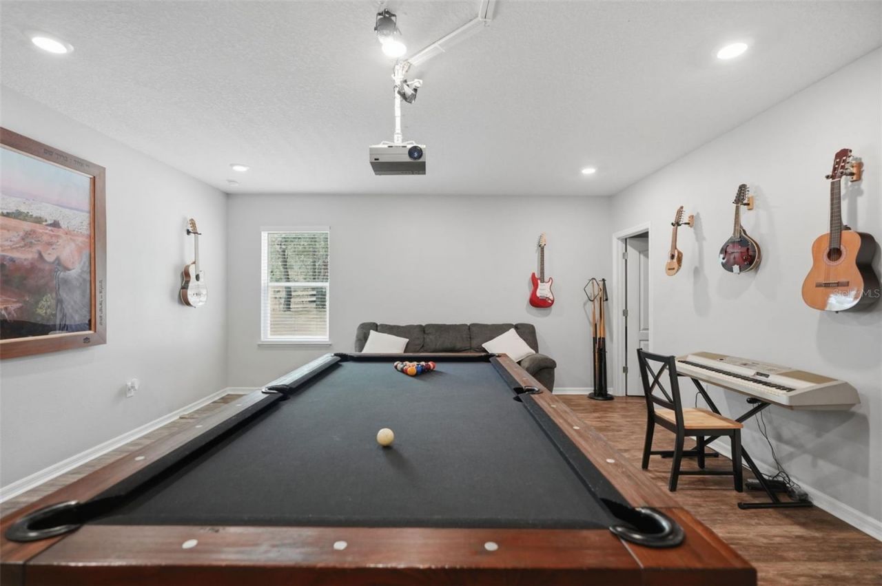 9025 Mazette Road , Weeki Wachee, FL 34613 Photo