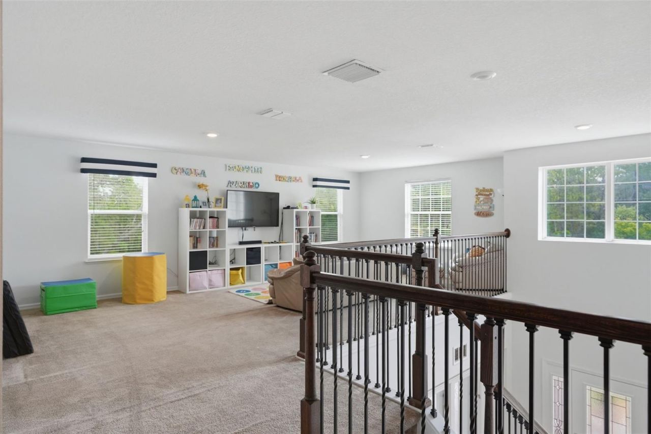 9025 Mazette Road , Weeki Wachee, FL 34613 Photo