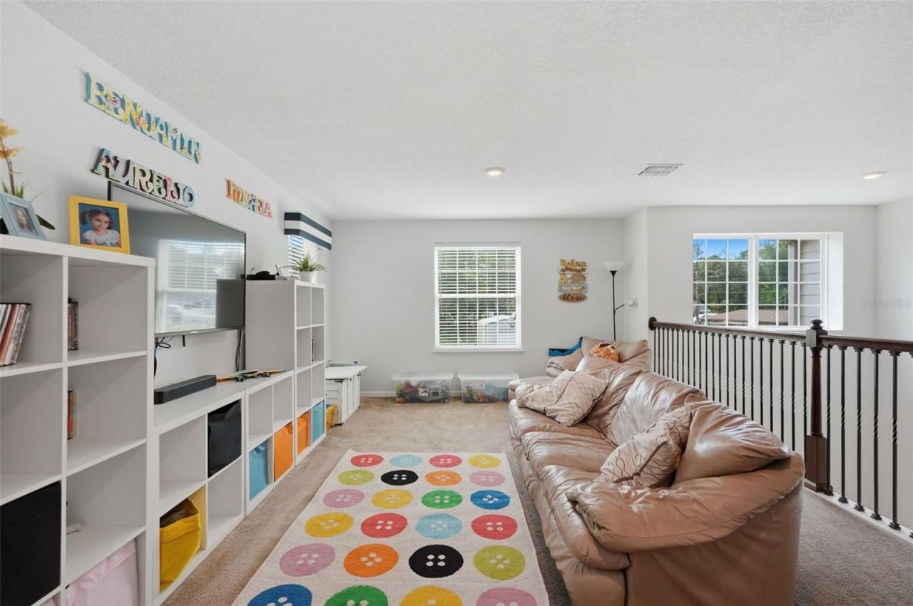 9025 Mazette Road , Weeki Wachee, FL 34613 Photo