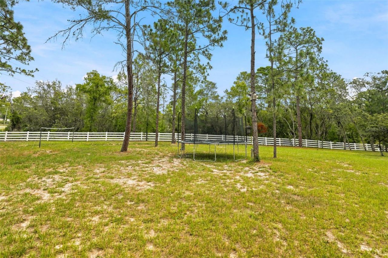 9025 Mazette Road , Weeki Wachee, FL 34613 Photo