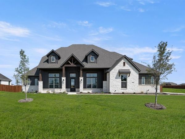 301 Hollingsworth Lane, Glenn Heights, TX 75154