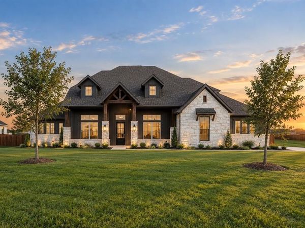 301 Hollingsworth Lane, Glenn Heights, TX 75154