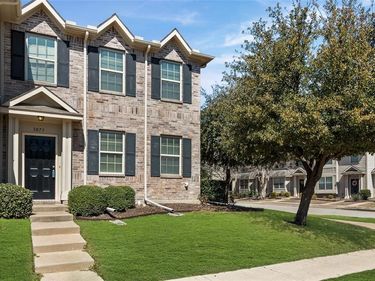 3073 Peyton Brook Drive, Fort Worth, TX 76137