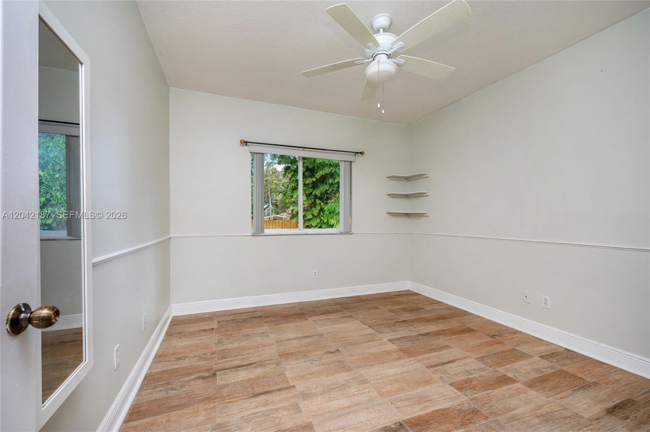 2750 NW 170th St, Miami Gardens, FL 33056 Photo