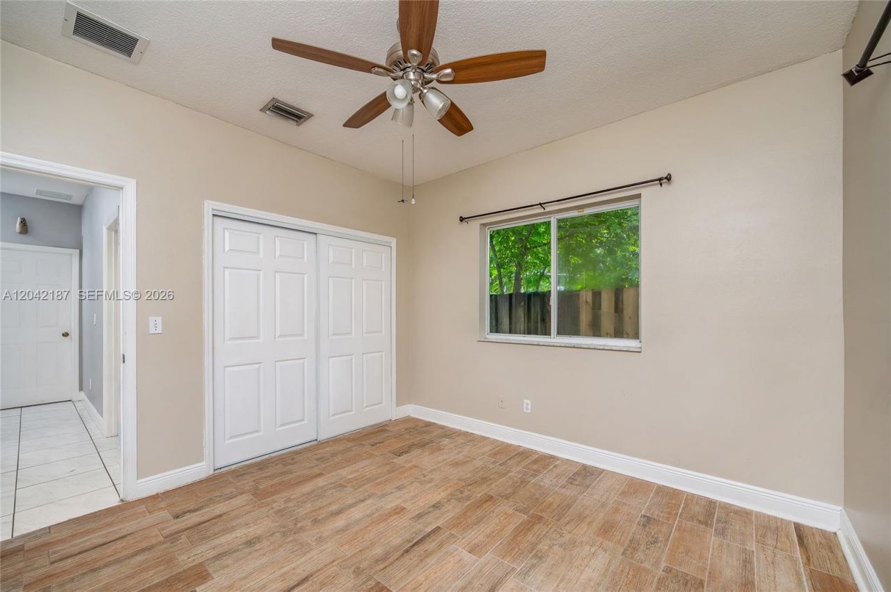 2750 NW 170th St, Miami Gardens, FL 33056 Photo