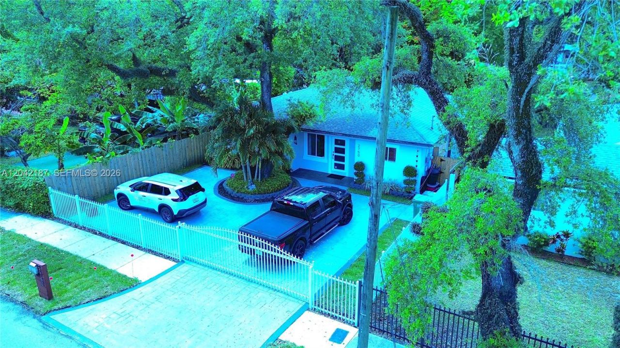 2750 NW 170th St , Miami Gardens, FL 33056 Photo