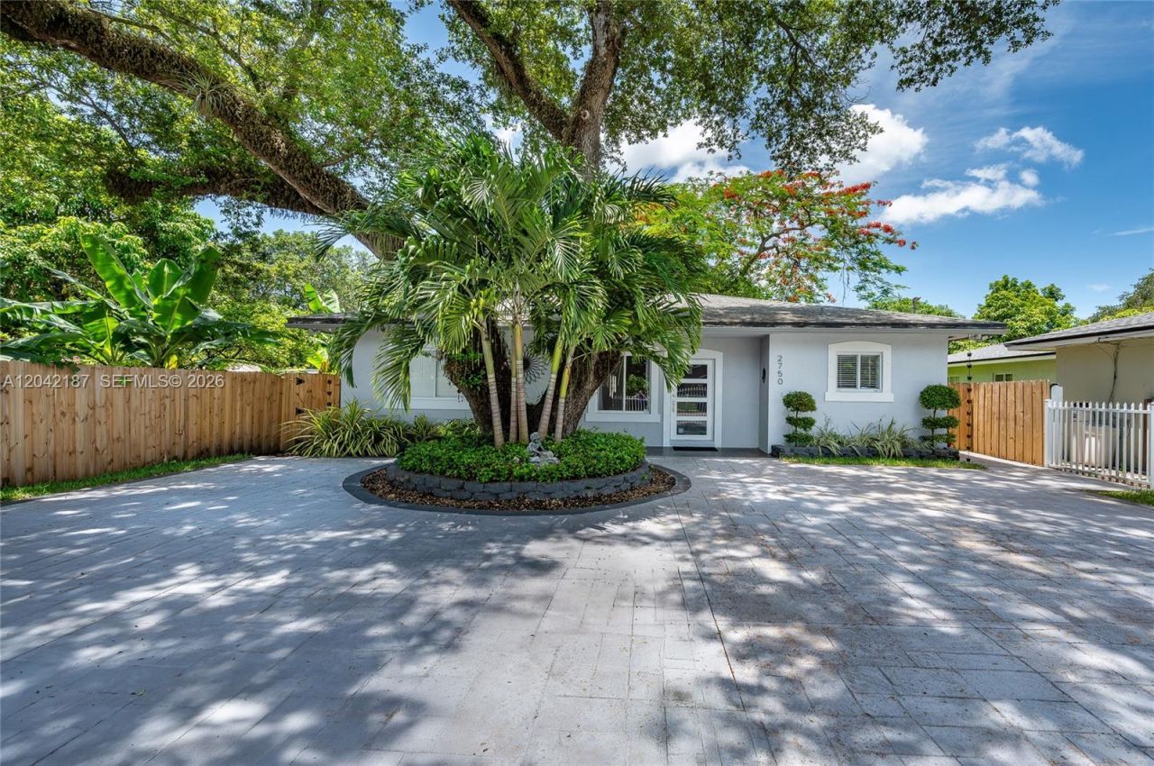 2750 NW 170th St, Miami Gardens, FL 33056 Photo