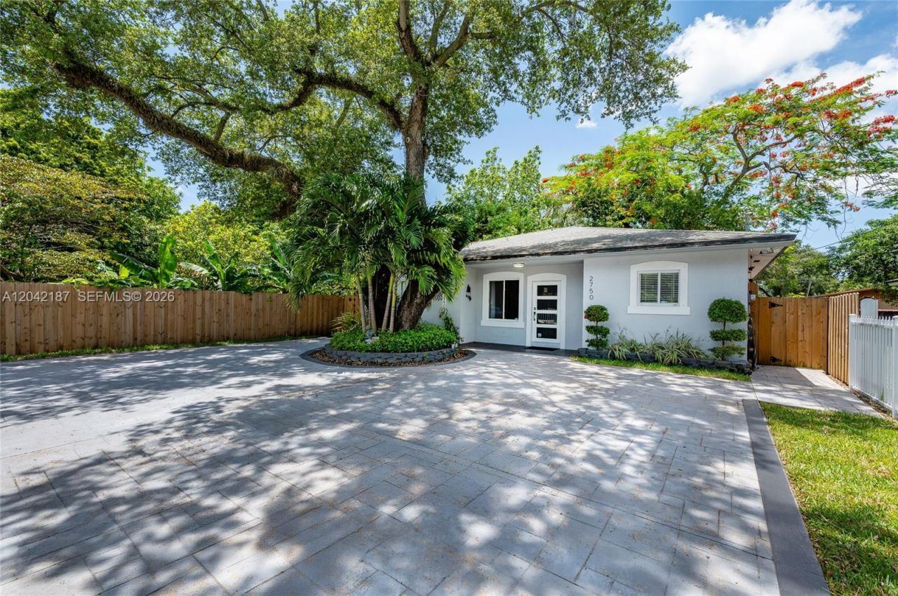 2750 NW 170th St , Miami Gardens, FL 33056 Photo