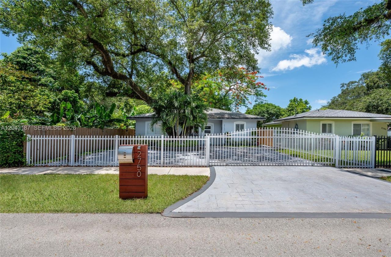 2750 NW 170th St, Miami Gardens, FL 33056 Photo
