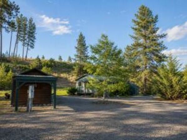 13 LITTLE JOES Rd, Kettle Falls, WA 99141