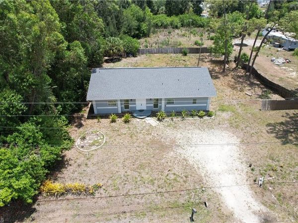 7823 Marx DR, NORTH FORT MYERS, FL 33917