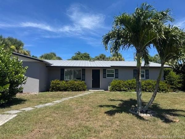 709 SE Alamanda Way , Stuart, FL 34996