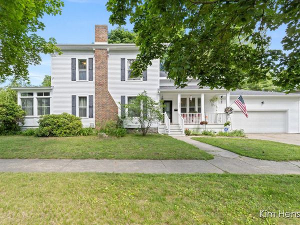602 S Franklin Street, Greenville, MI 48838