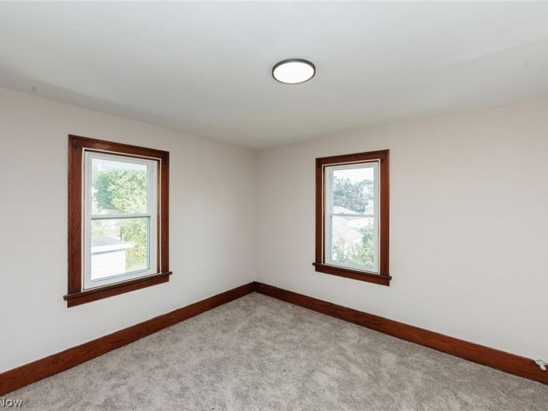 2233 E 33rd Street, Lorain, OH 44055 Photo 9