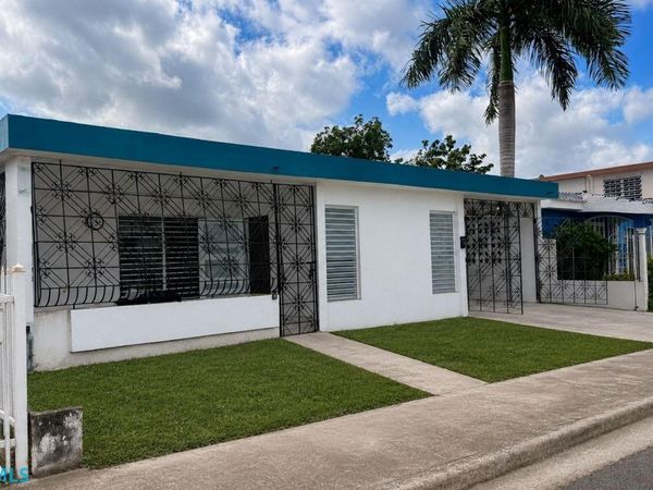 19 JARDINES COUNTRY CLUB, Unit 8, Carolina, PR 00985
