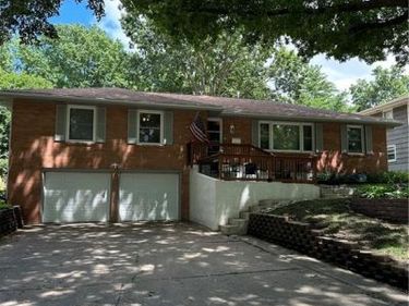 5029 N Michigan Avenue, Kansas City, MO 64118