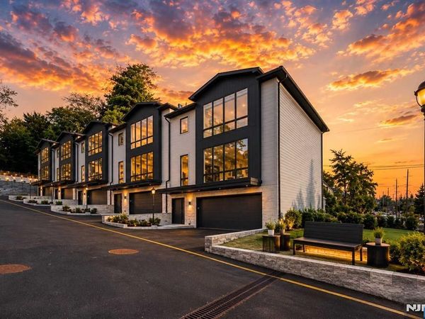 401 A Grand Avenue A, Unit A, LEONIA, NJ 07605