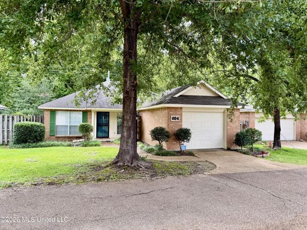 604 E Biscayne Cove, Clinton, MS 39056