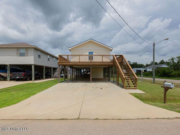 10025 W Alabama Street, Bay Saint Louis, MS 39520