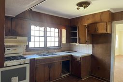 1102 N Lemacks Street photo 4