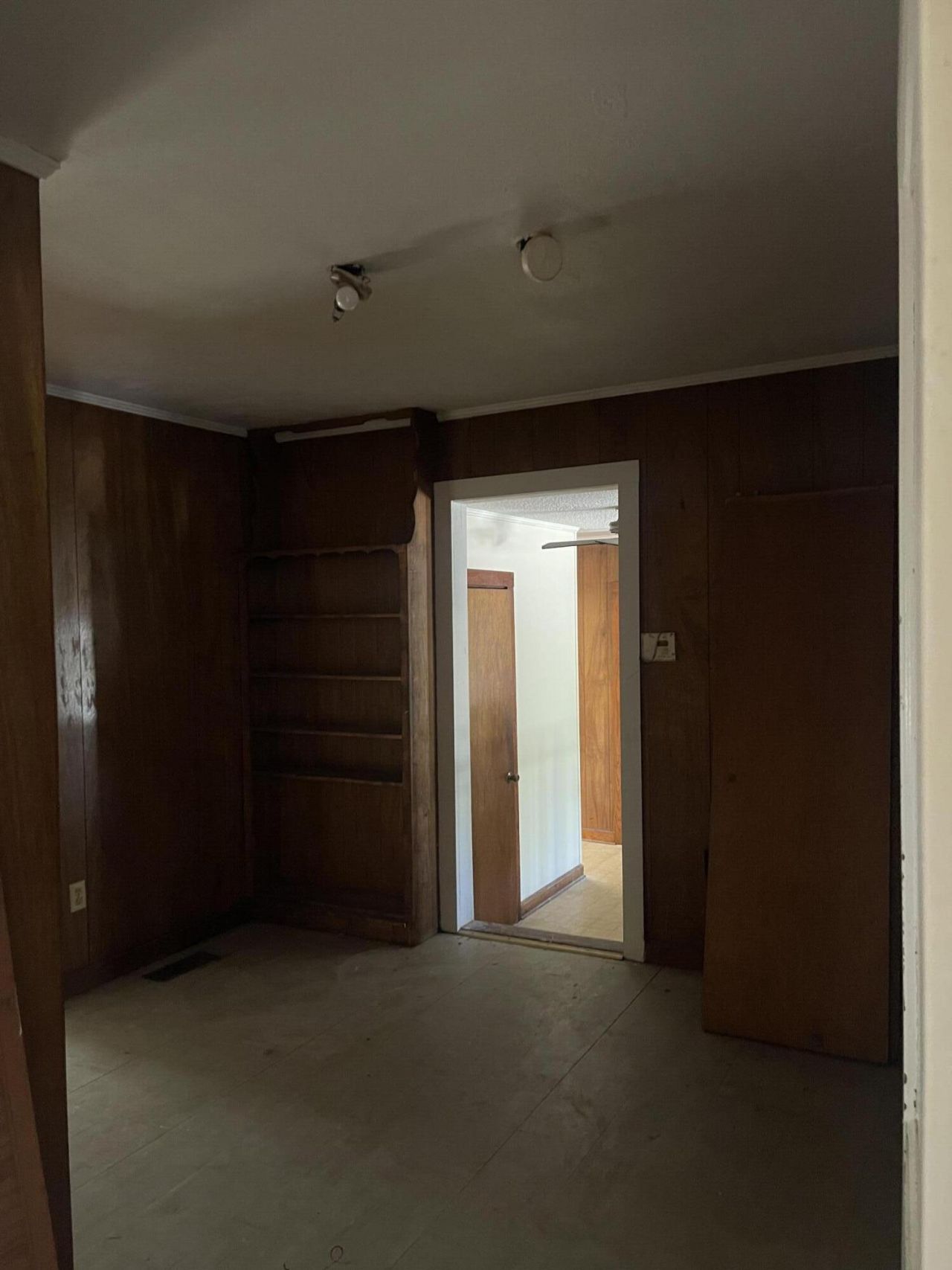 1102 N Lemacks Street Photo 5
