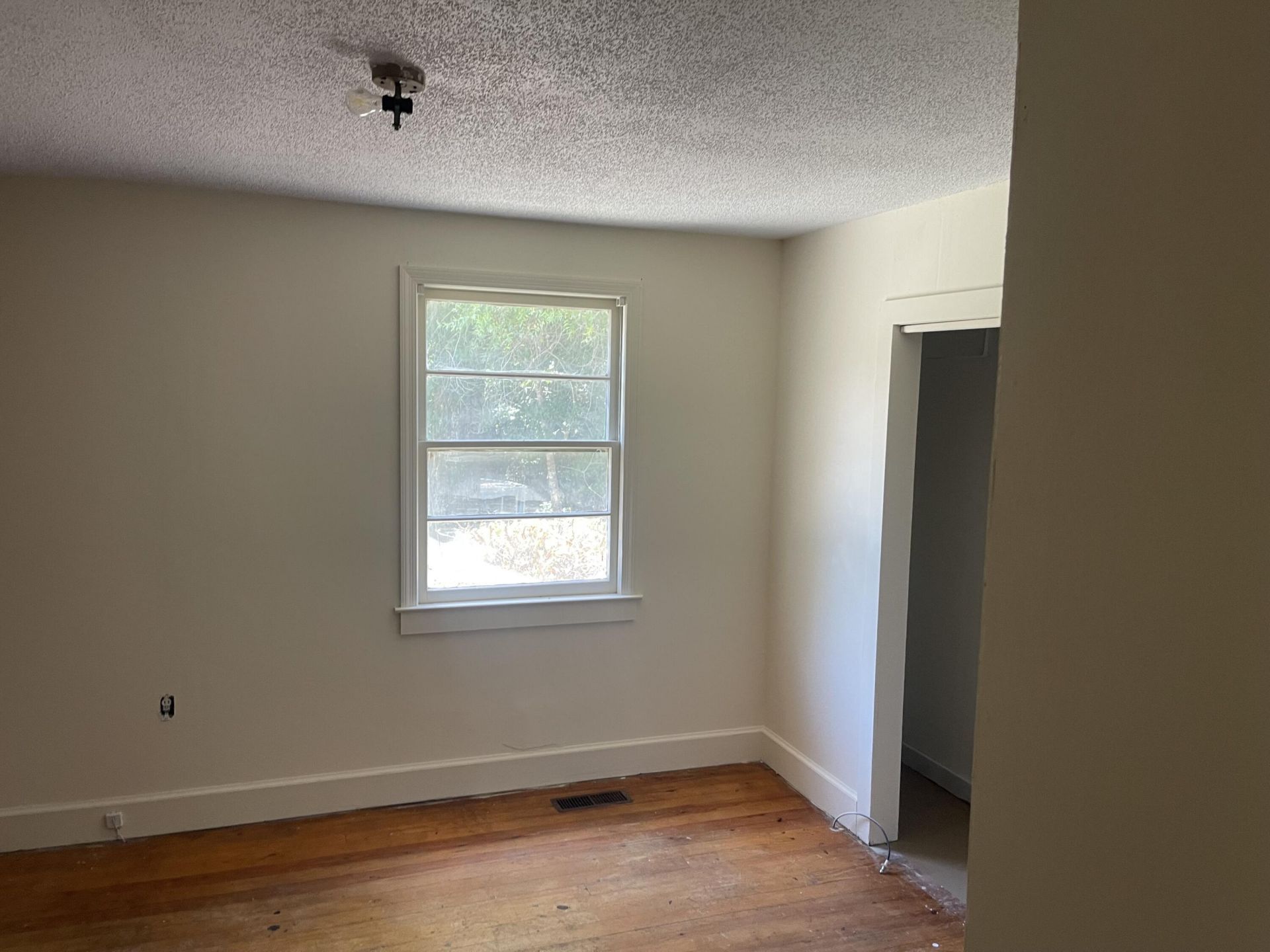 1102 N Lemacks Street Photo 6