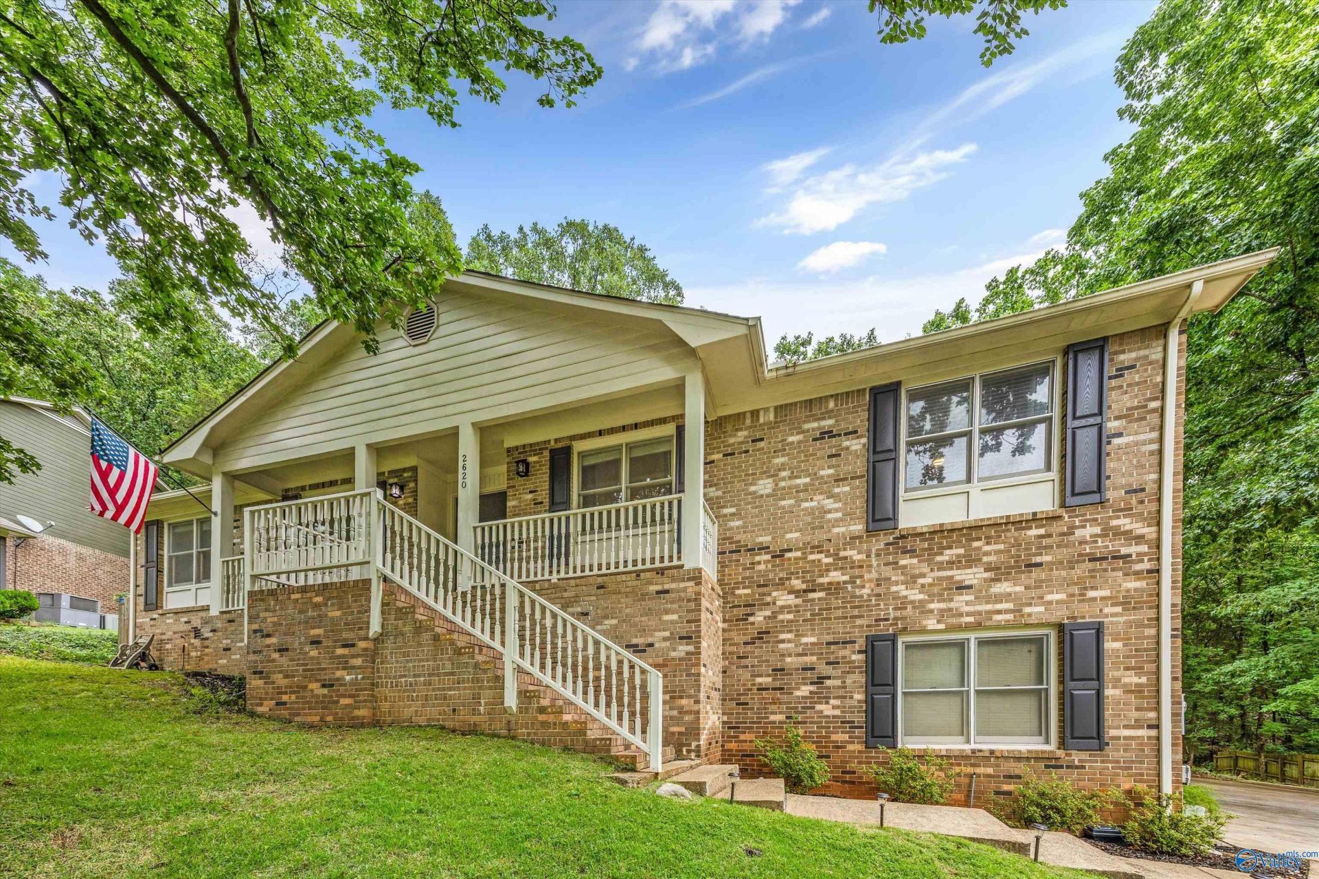 2620 Excalibur Drive, Huntsville, AL 35803 Main Photo