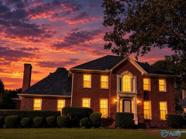 2414 Surrey Lane SE, Decatur, AL 35601