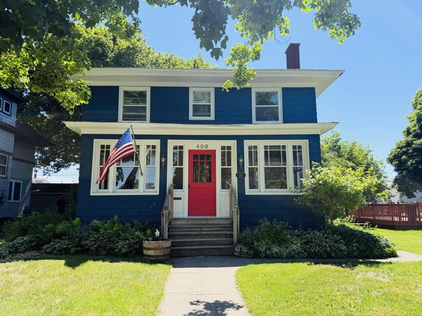 408 Carrie ST, Sault Ste Marie, MI 49783