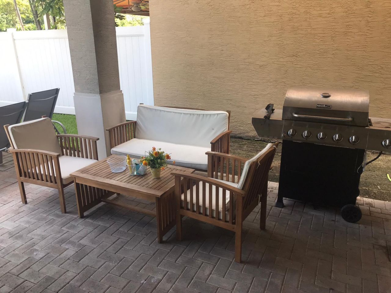 19103 NE 8th Court, Miami, FL 33179 Photo