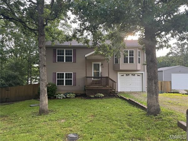 1311 Holly Lane, St Clair, MO 63077