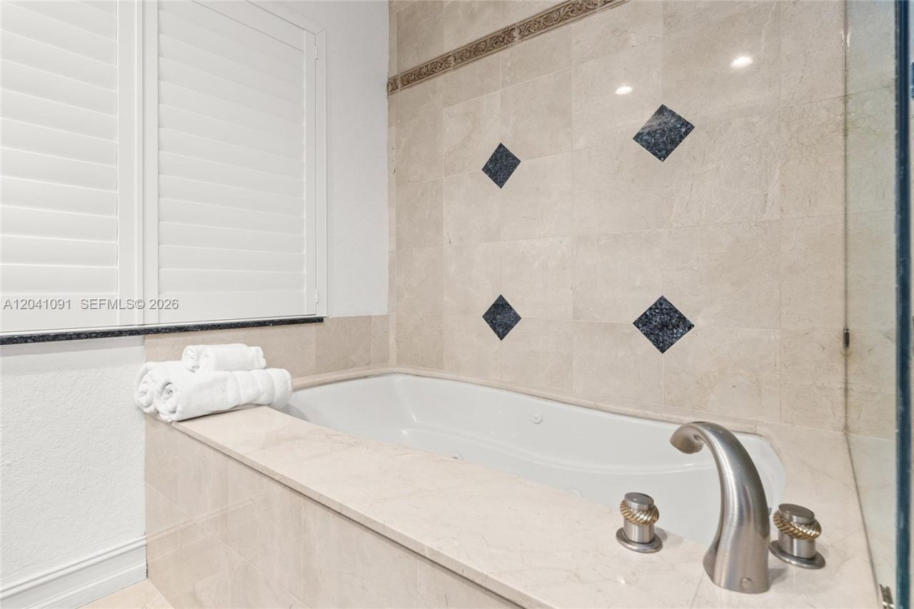 18 Eleuthera Dr, Ocean Ridge, FL 33435 Photo