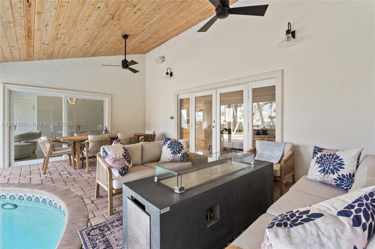 18 Eleuthera Dr, Ocean Ridge, FL 33435 Photo