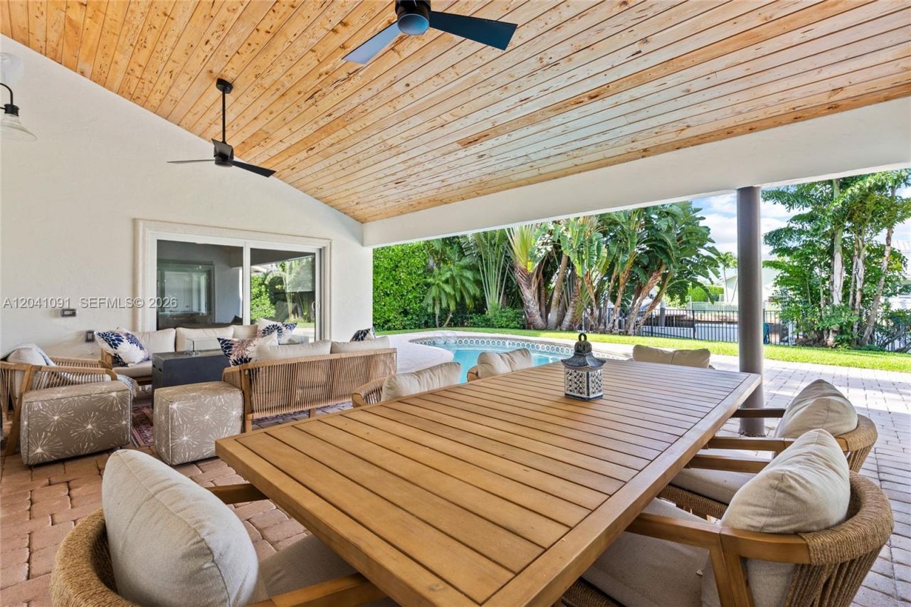 18 Eleuthera Dr, Ocean Ridge, FL 33435 Photo