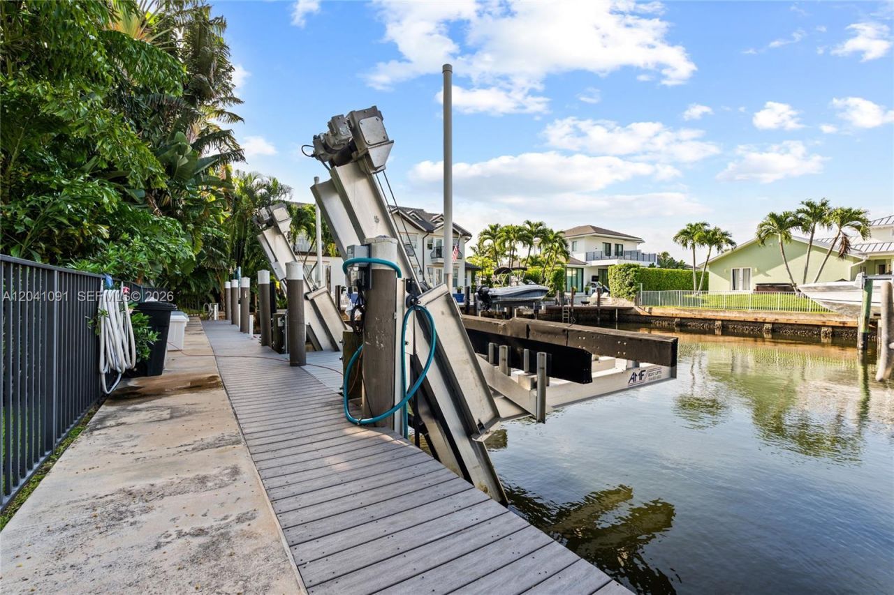 18 Eleuthera Dr, Ocean Ridge, FL 33435 Photo