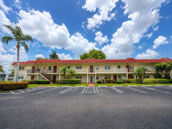 20 Abbey Ln , Unit 101, Delray Beach, FL 33446