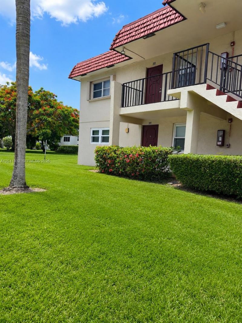 20 Abbey Ln , Unit 101, Delray Beach, FL 33446 Photo