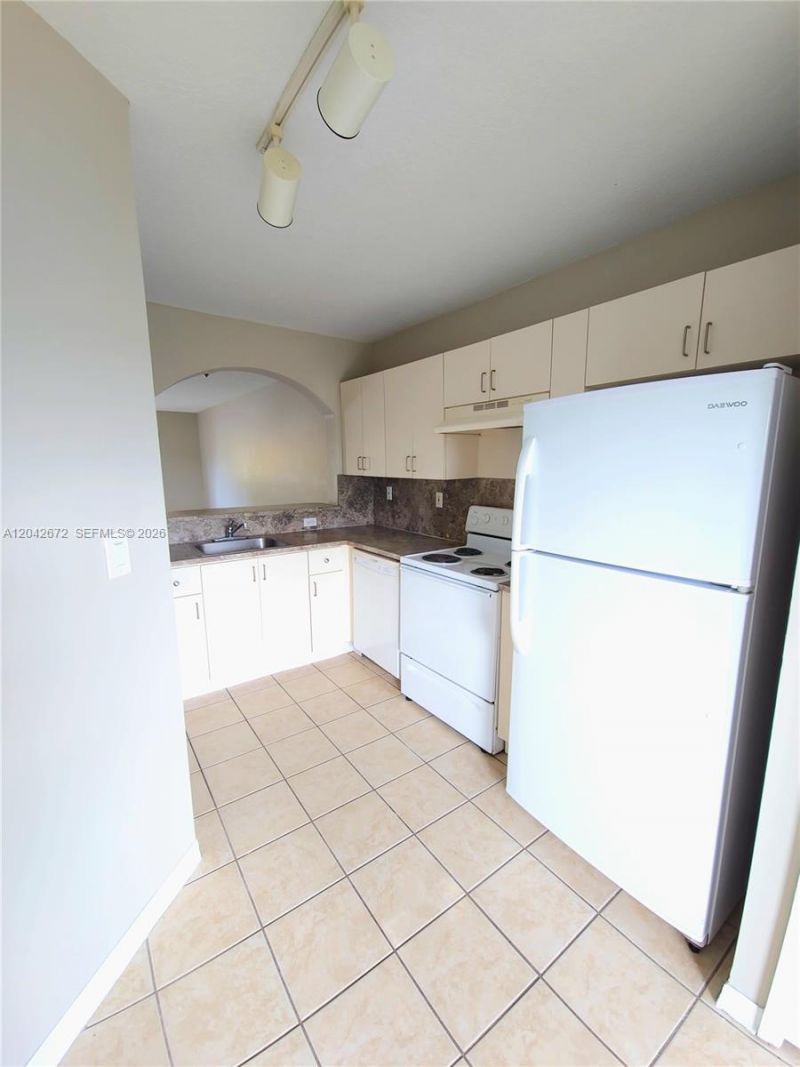 990 NE 33rd Ter , Unit 102, Homestead, FL 33033 Photo
