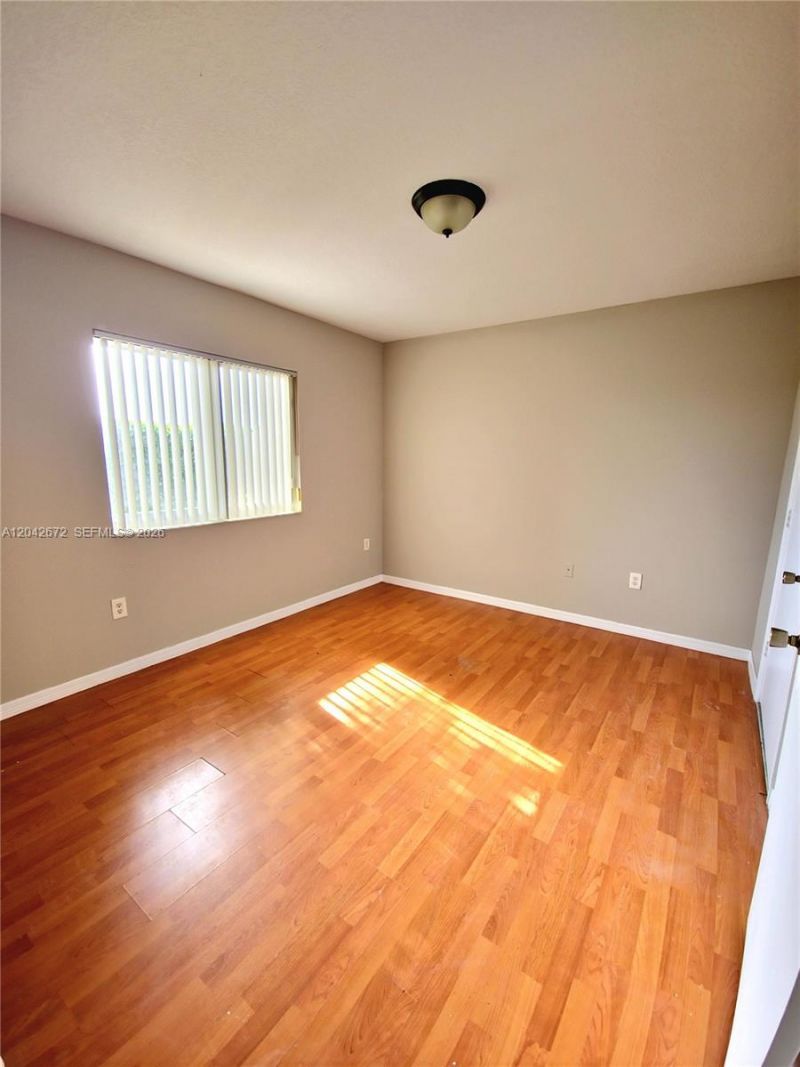 990 NE 33rd Ter , Unit 102, Homestead, FL 33033 Photo