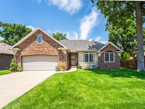883 Dustin Lane , Nixa, MO 65714