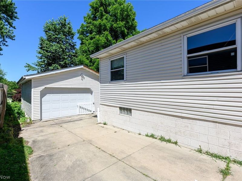 152 Kreiner Avenue, Akron, OH 44312 Photo 33
