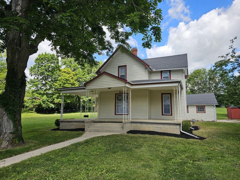 160 E Sandusky Street, Mechanicsburg, OH 43044 Photo 2