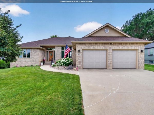 4877 BRADFORD LN, Sioux City, IA 51106