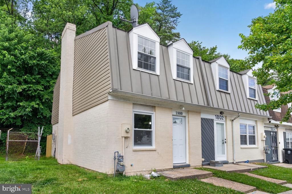 1800 VILLAGE GREEN DRIVE, LANDOVER, MD 20785