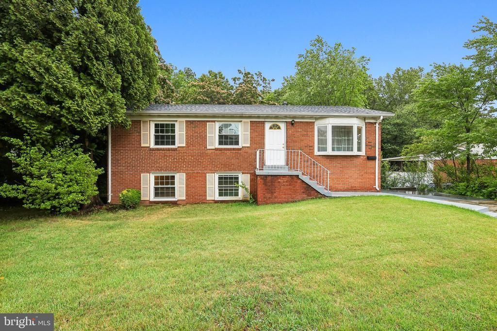 13601 Kingsman Road, Woodbridge, VA 22193 Main Photo
