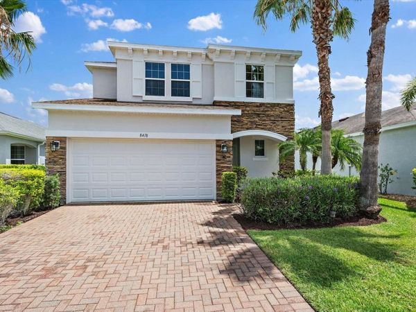 8418 NANDINA DRIVE , SARASOTA, FL 34240