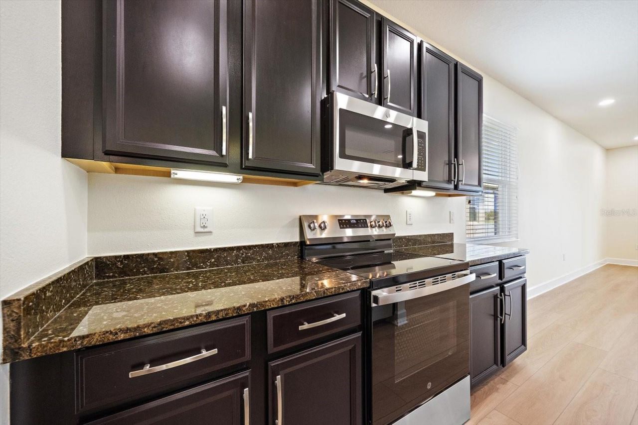 8418 Nandina Drive, Sarasota, FL 34240 Photo