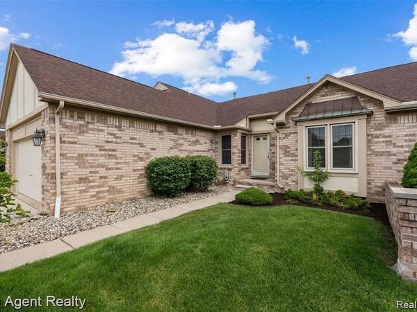 42618 Cassin Way, Clinton Twp, MI 48038